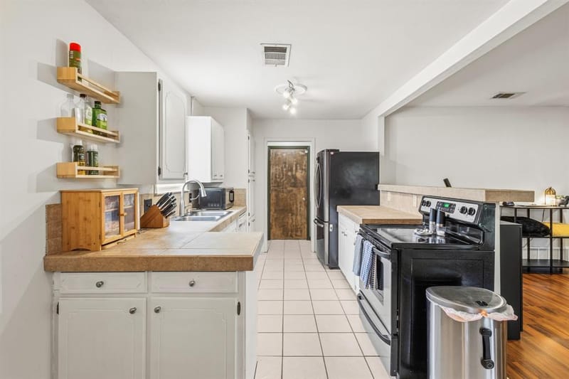 2804 Mintwood Place, Arlington TX 76016 - Photo 20