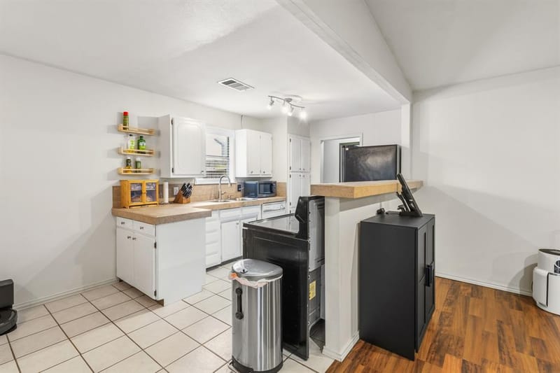 2804 Mintwood Place, Arlington TX 76016 - Photo 10