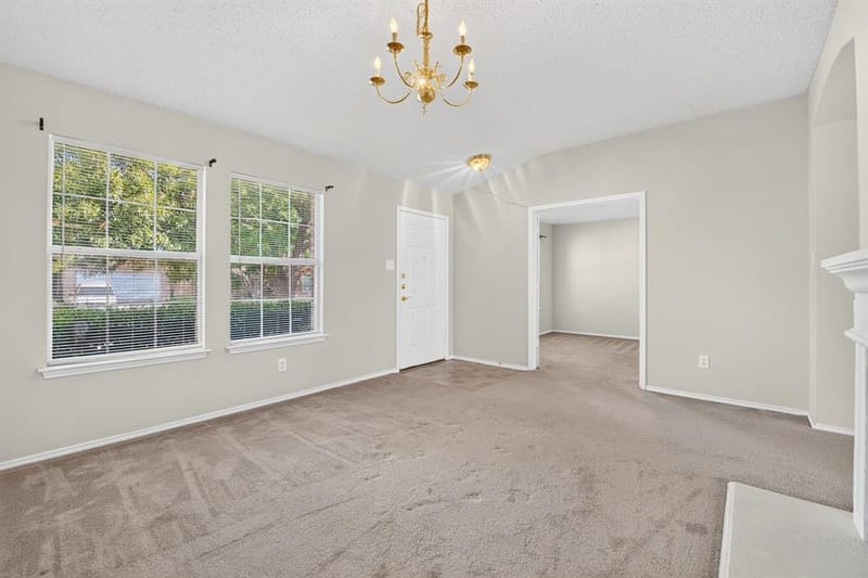 729 Raven Drive, Saginaw TX 76131 - Photo 12