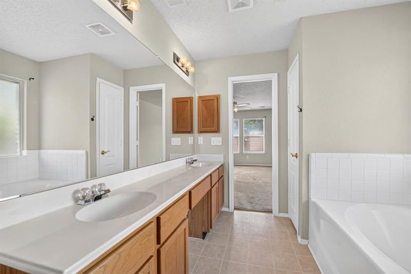 729 Raven Drive, Saginaw TX 76131 - Photo 32