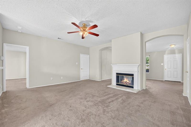 729 Raven Drive, Saginaw TX 76131 - Photo 15