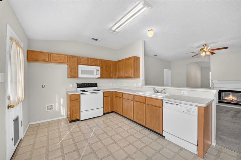 729 Raven Drive, Saginaw TX 76131 - Photo 19