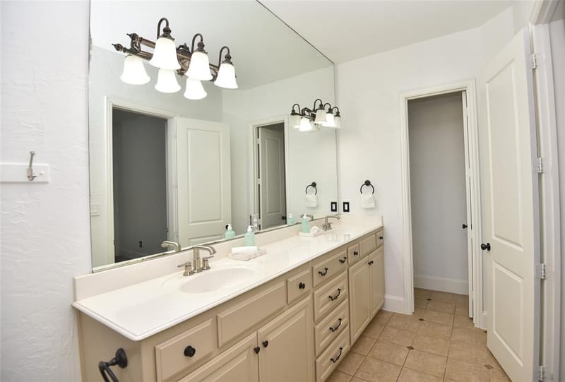 15964 Christopher Lane, Frisco TX 75035 - Photo 20