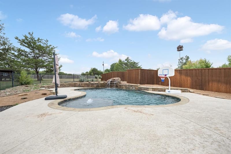 315 Cedar Hill Circle, Lowry Crossing TX 75407 - Photo 5