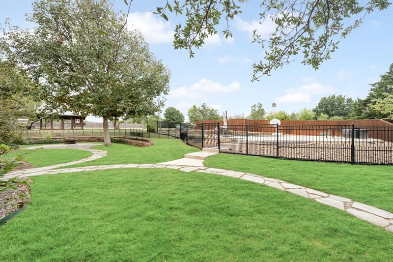 315 Cedar Hill Circle, Lowry Crossing TX 75407 - Photo 8
