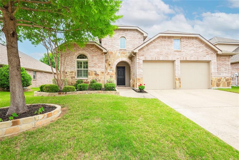 5320 Grovewood Drive, McKinney TX 75071 - Photo 3