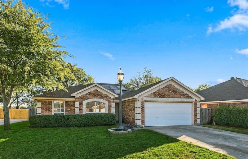 1722 Tonya May Lane, Mansfield TX 76063 - Photo 6