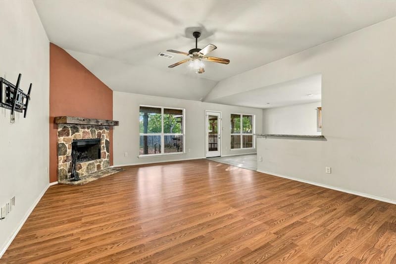 1722 Tonya May Lane, Mansfield TX 76063 - Photo 9