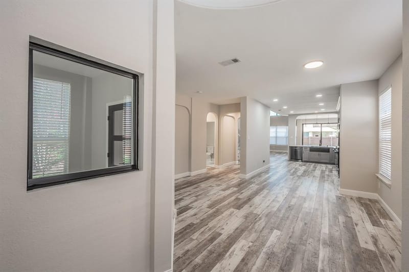 10305 Stoneside Trail, Fort Worth TX 76244 - Photo 2