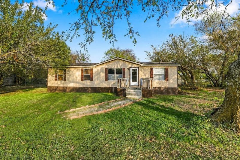 1250 Nutmeg Lane, Ponder TX 76259 - Photo 3