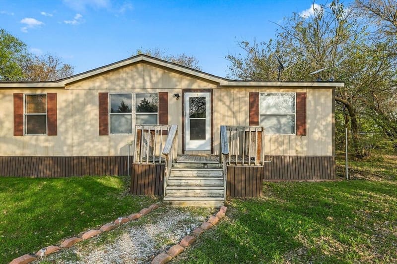 1250 Nutmeg Lane, Ponder TX 76259 - Photo 5