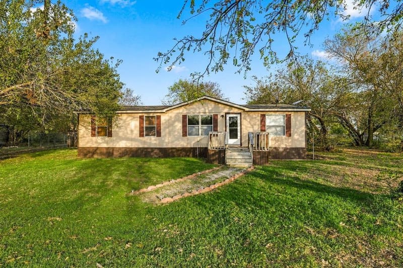 1250 Nutmeg Lane, Ponder TX 76259 - Photo 4