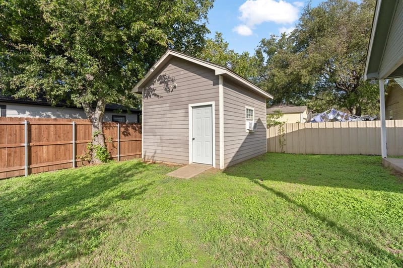 801 Trinity Street, Cleburne TX 76031 - Photo 6