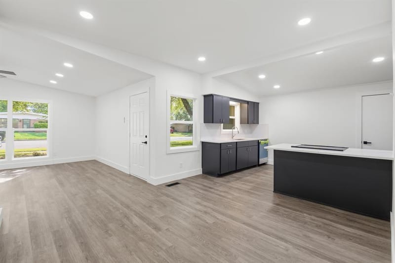 1715 Salem Street, Irving TX 75061 - Photo 7