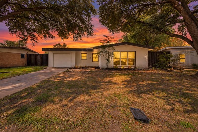 1715 Salem Street, Irving TX 75061