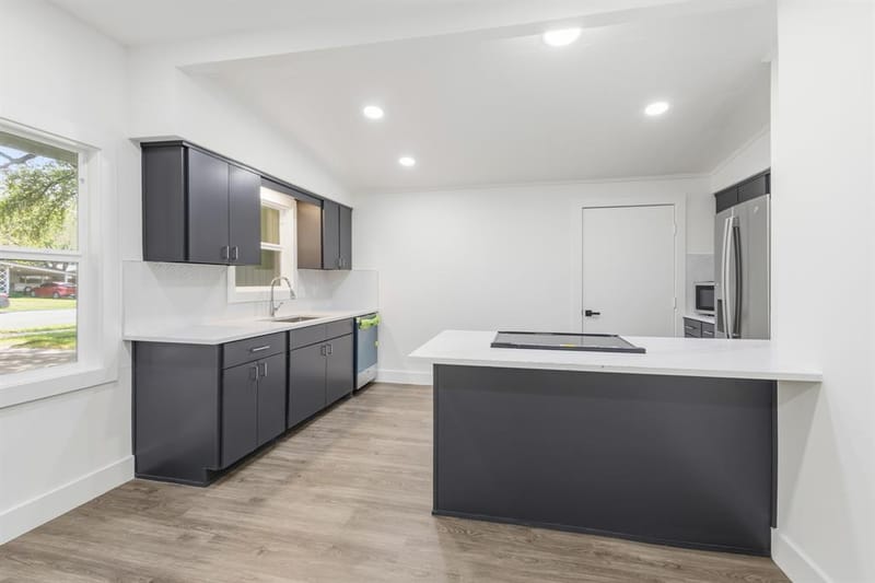 1715 Salem Street, Irving TX 75061 - Photo 9