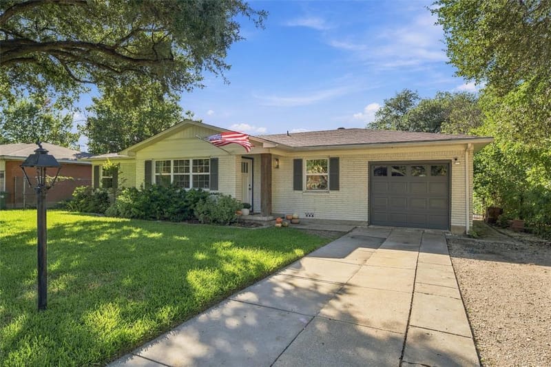 3821 Cobbs Drive, Waco TX 76708 - Photo 3