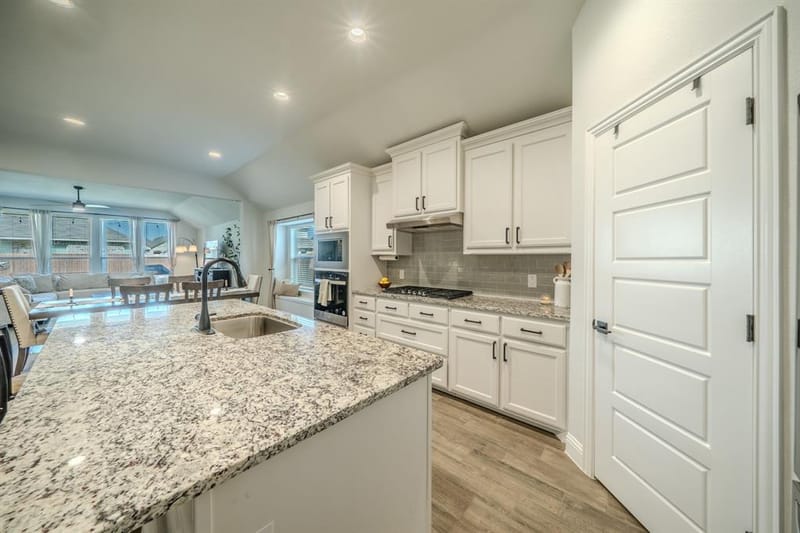 5925 Lovills Creek, Fort Worth TX 76179 - Photo 9