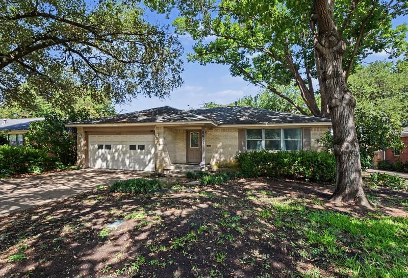 8057 Fall River Drive, Dallas TX 75228 - Photo 2