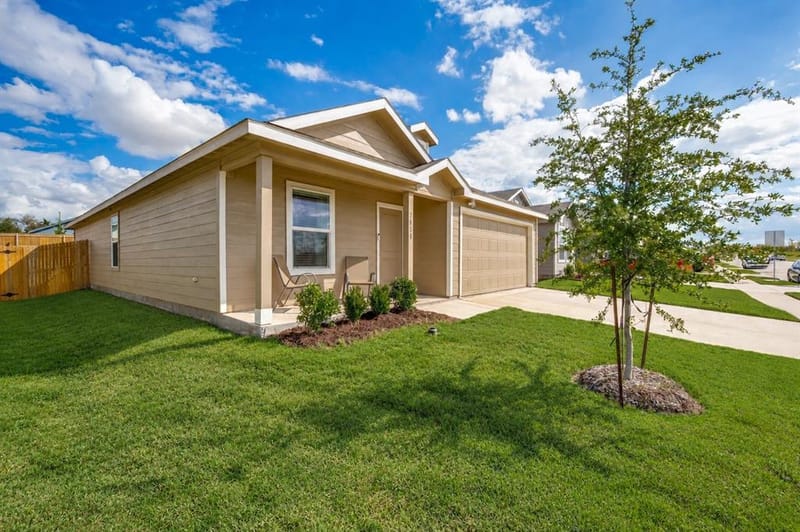 7830 Ellington Drive, Dallas TX 75241 - Photo 2