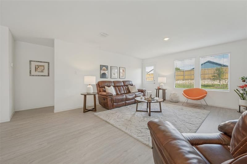 7830 Ellington Drive, Dallas TX 75241 - Photo 10