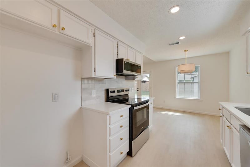 3021 Meadowmoor Street, Fort Worth TX 76133 - Photo 16