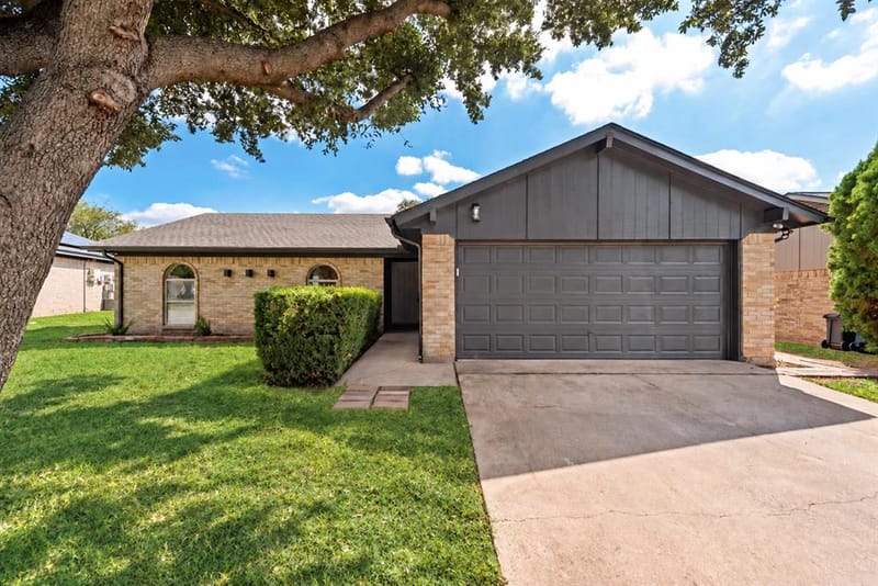 3021 Meadowmoor Street, Fort Worth TX 76133 - Photo 5