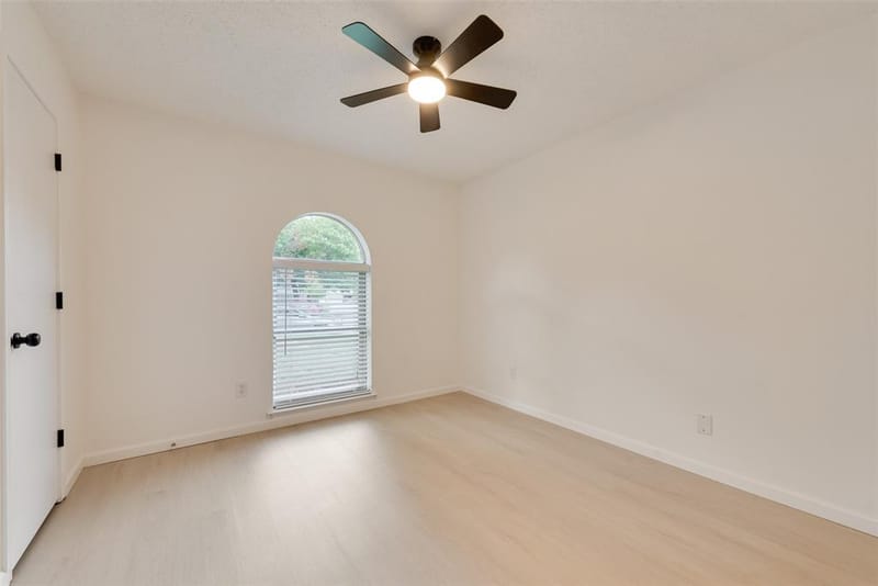 3021 Meadowmoor Street, Fort Worth TX 76133 - Photo 24