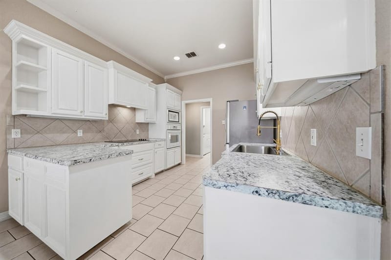 1308 Wentwood Circle, Hewitt TX 76643 - Photo 11