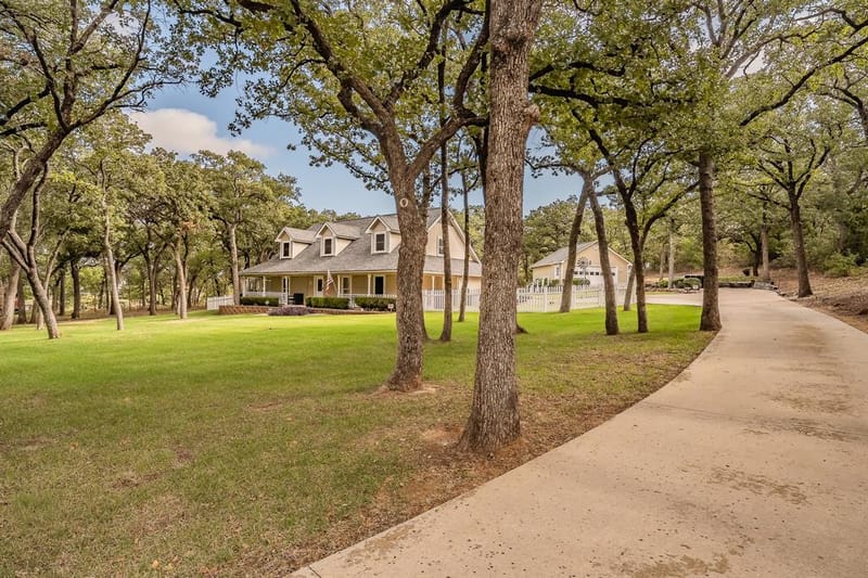 901 Pioneer Circle W, Argyle TX 76226 - Photo 3