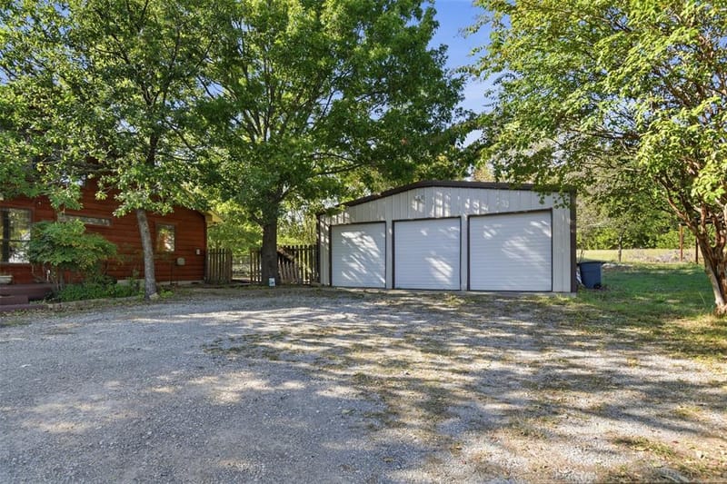 959 County Road 4540, Whitewright TX 75491 - Photo 33