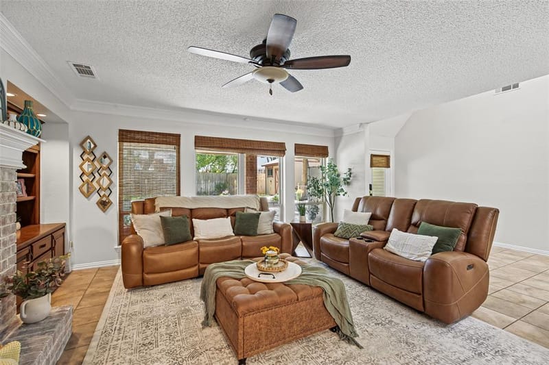 3406 Forestway Court, Arlington TX 76001 - Photo 17