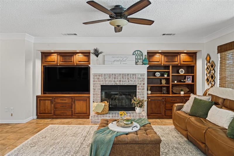 3406 Forestway Court, Arlington TX 76001 - Photo 18