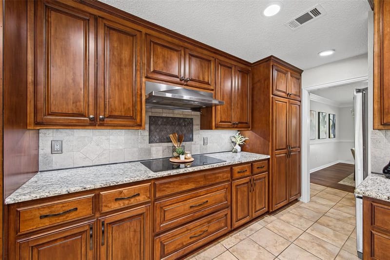 3406 Forestway Court, Arlington TX 76001 - Photo 15
