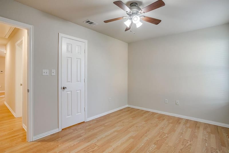 109 Briarwood Drive, Kennedale TX 76060 - Photo 17