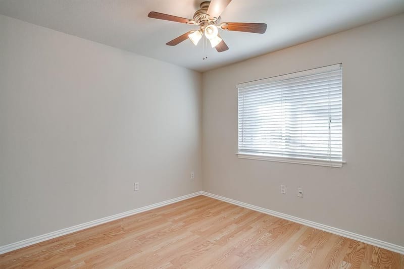 109 Briarwood Drive, Kennedale TX 76060 - Photo 16