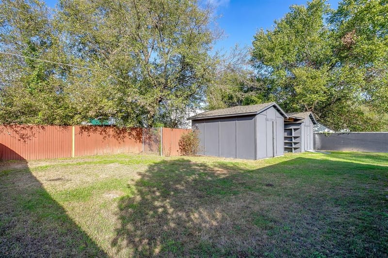109 Briarwood Drive, Kennedale TX 76060 - Photo 26