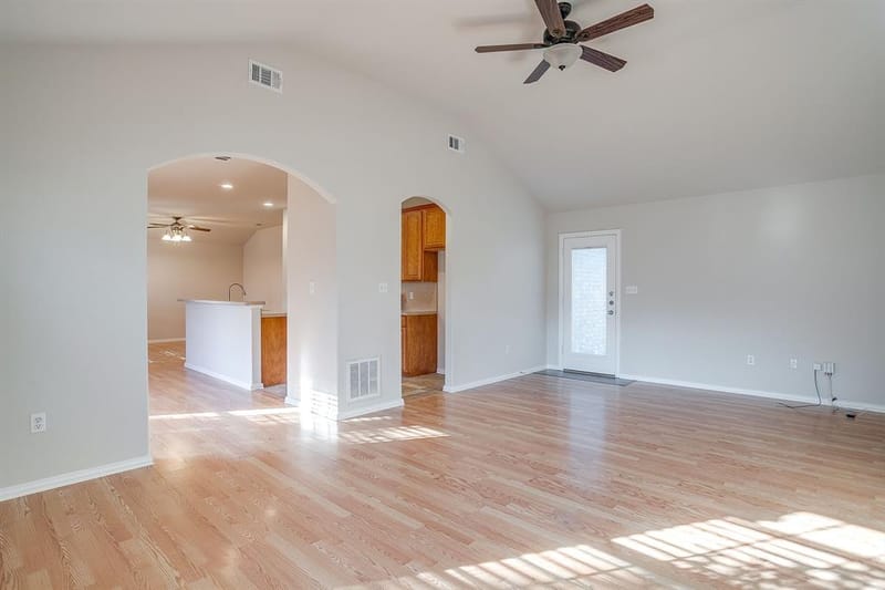109 Briarwood Drive, Kennedale TX 76060 - Photo 19