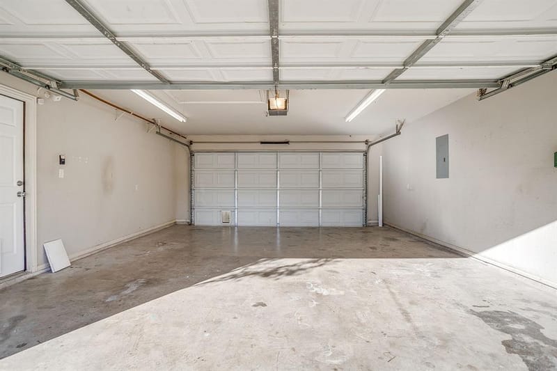 109 Briarwood Drive, Kennedale TX 76060 - Photo 21