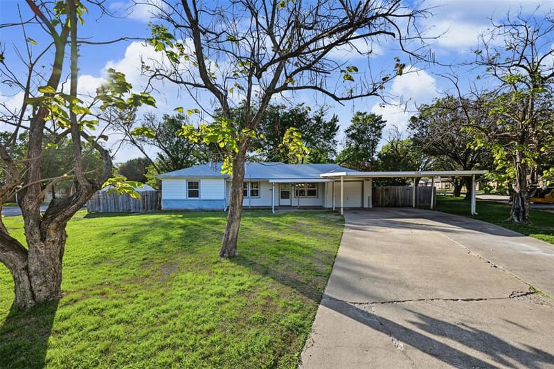 5205 Roxie Street, Haltom City TX 76117