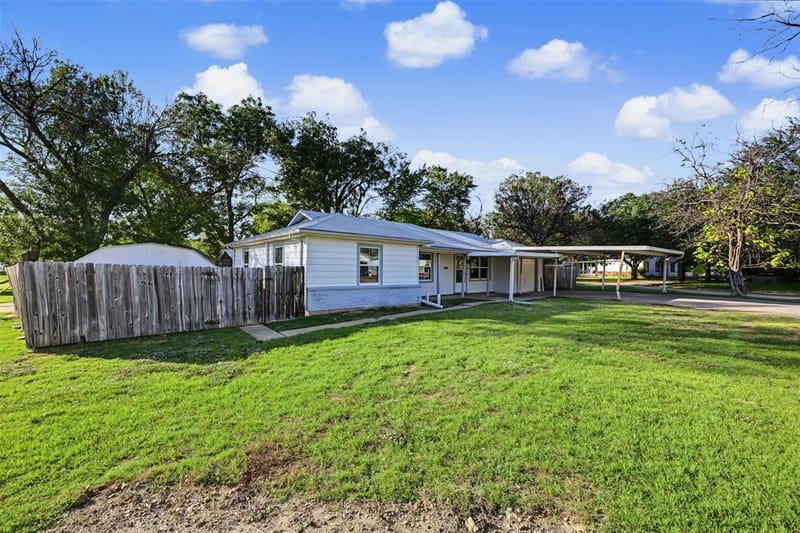 5205 Roxie Street, Haltom City TX 76117 - Photo 4