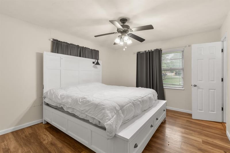 703 W Elizabeth Drive, Robinson TX 76706 - Photo 13