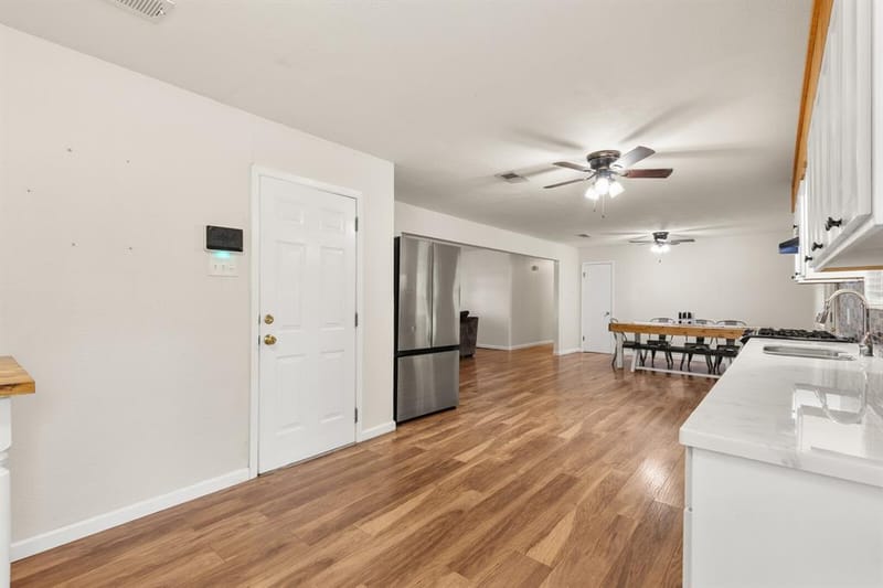 703 W Elizabeth Drive, Robinson TX 76706 - Photo 12