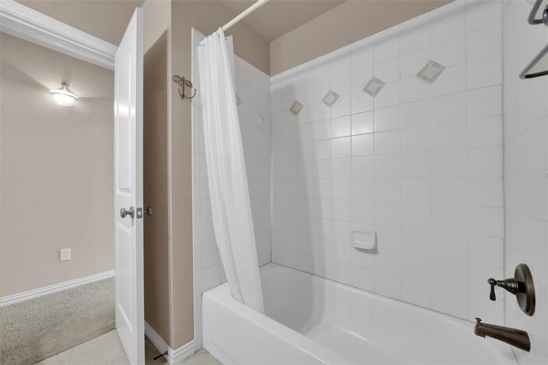 5801 Mira Lago Lane, Arlington TX 76017 - Photo 20