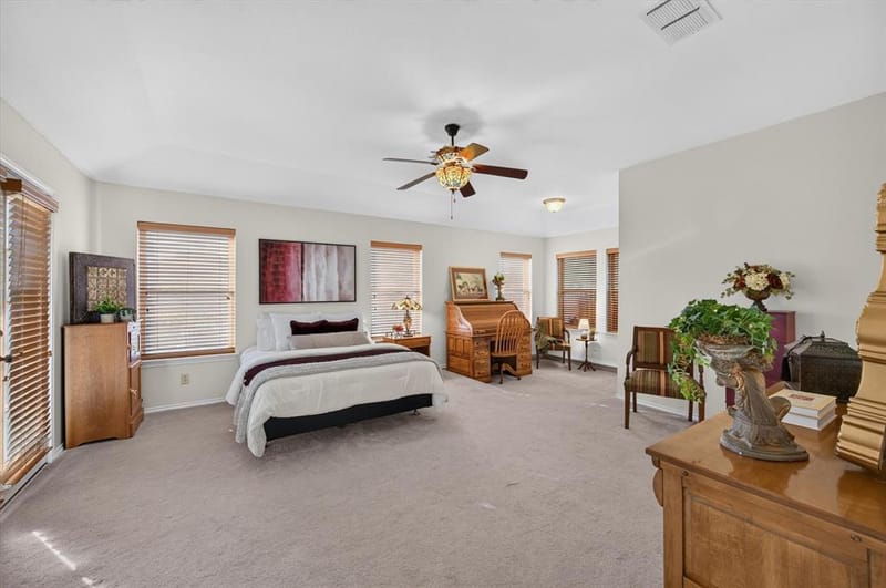 437 Overcrest Drive, Benbrook TX 76126 - Photo 10