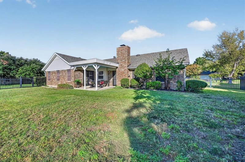 437 Overcrest Drive, Benbrook TX 76126 - Photo 19