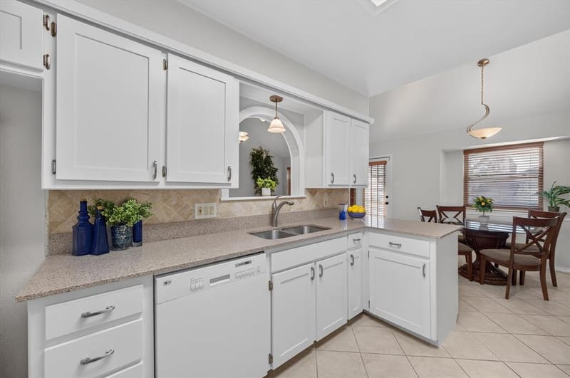 437 Overcrest Drive, Benbrook TX 76126 - Photo 8
