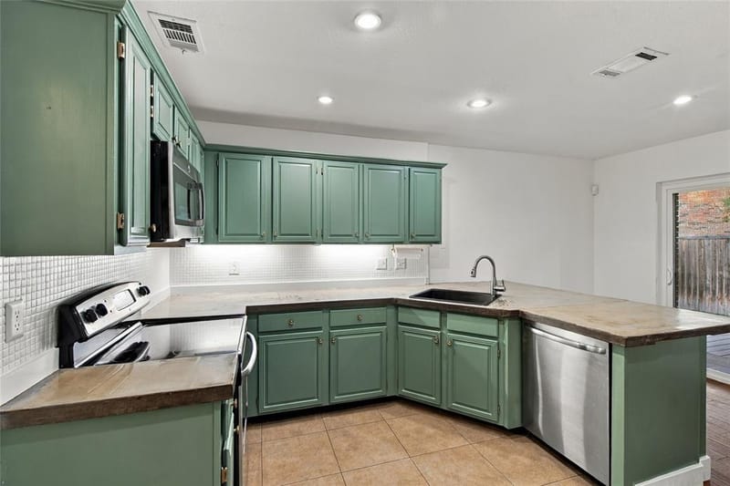 1704 Overlook Drive, Grapevine TX 76051 - Photo 13