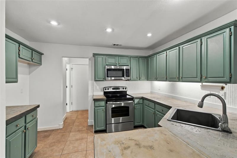 1704 Overlook Drive, Grapevine TX 76051 - Photo 15