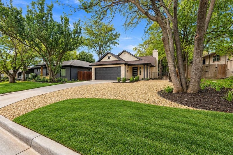 1005 W White Avenue, McKinney TX 75069 - Photo 2